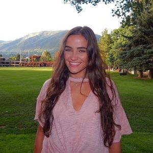 Meet your Posher, Corinne